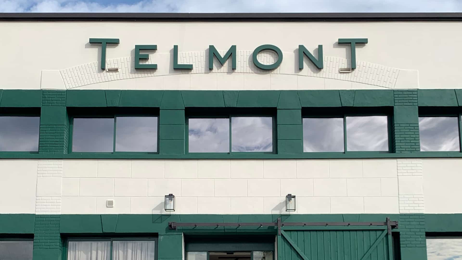 Telmont-champagne-branding-agence-S-saguez-signaletique-facade