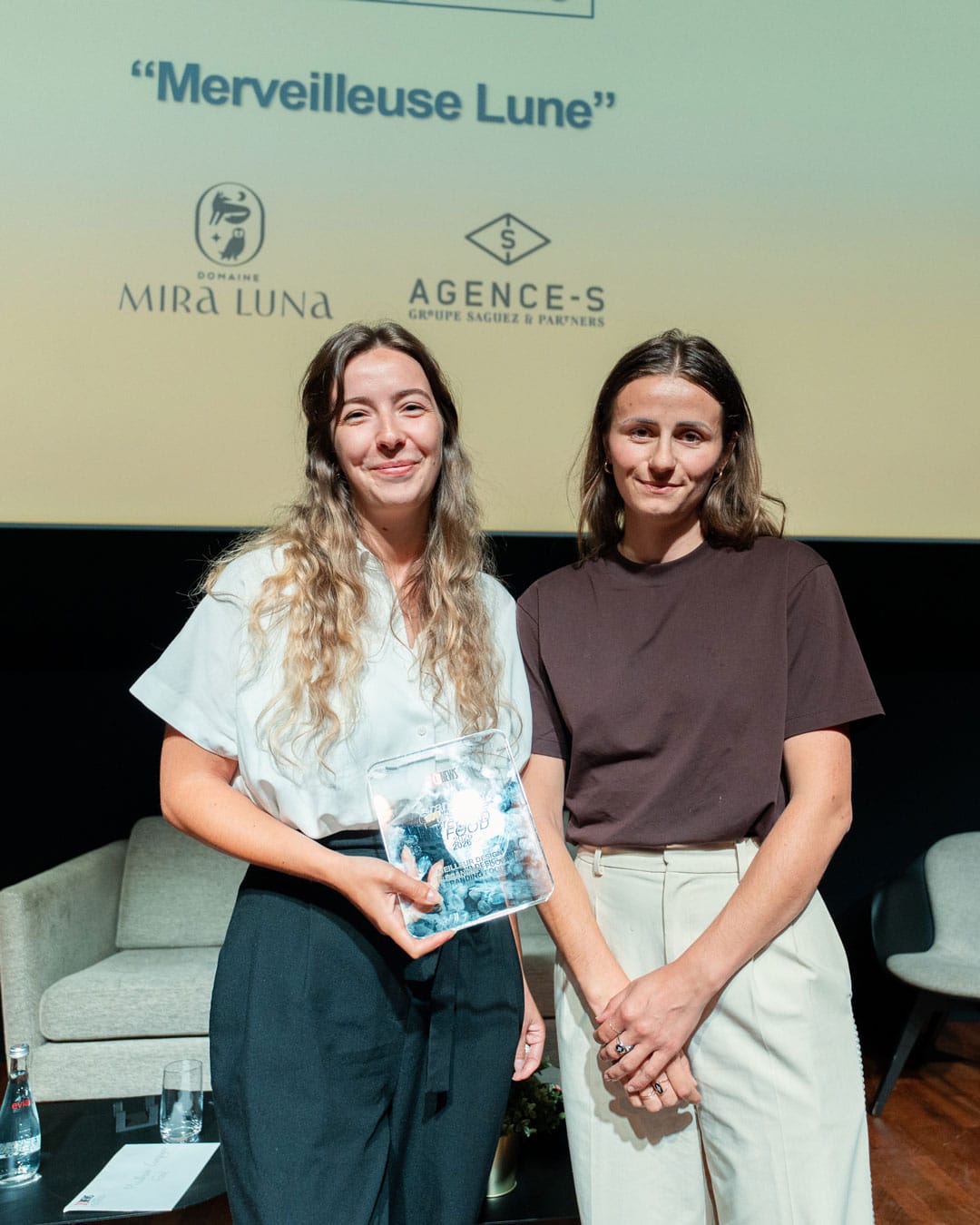 Agence-S-Branding-Prix CB news - Mira luna